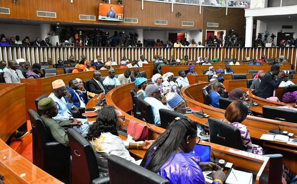 Régulation des médias : l’opposition saisit le Conseil constitutionnel contre la loi créant le CNRM