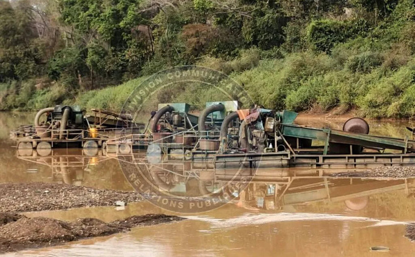 Lutte contre l’orpaillage clandestin : la gendarmerie détruit 31 dragues à Saraya