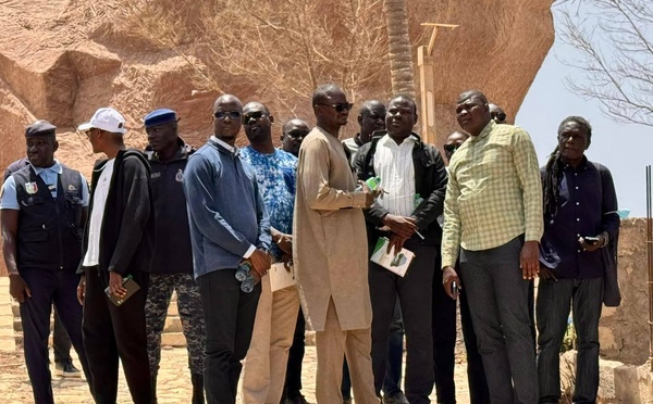 Dakar 2026 : Le Ministre Amadou Ba mobilise le Monument de la Renaissance pour le rendez-vous olympique !