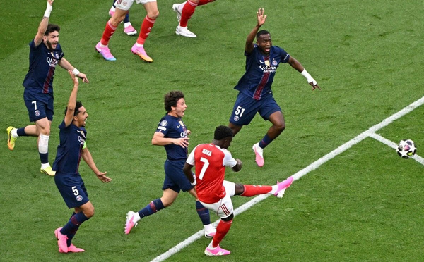 Finale de la Ligue des Champions : La polémique de la main de Bukayo Saka : Pourquoi l’arbitre Daniel Siebert a pris la bonne décision selon le règlement