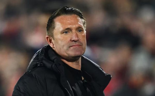 Succession sur le banc du Celtic : Robbie Keane pressenti pour le poste de manager, la colère gronde chez les supporters écossais