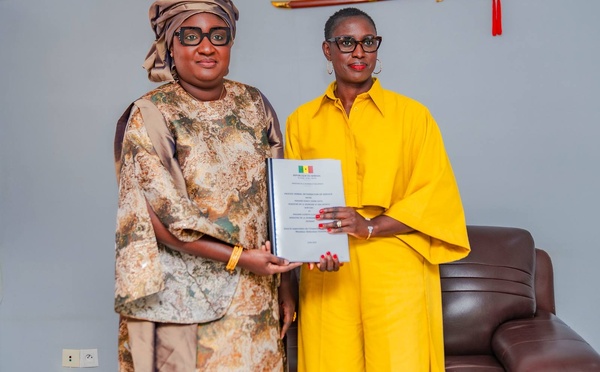 Khady Diène Gaye passe officiellement le témoin à Djiréye Clotilde Coly à la tête du Ministère de la Jeunesse et des Sports