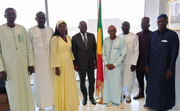 Enseignement supérieur : Le Ministre Dr Boubacar Camara réunit les directeurs du COUD et des CROUS pour moderniser les services sociaux