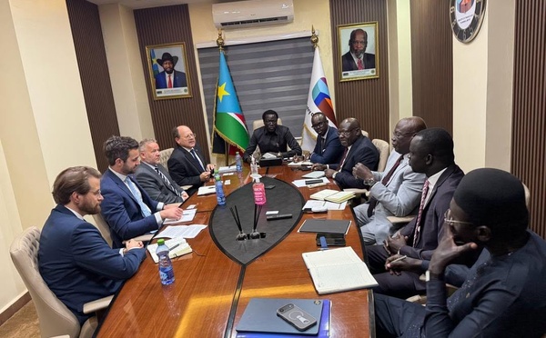 Soudan du Sud : Le Ministre des Finances discute de coopération économique avec les ambassadeurs britannique et norvégien