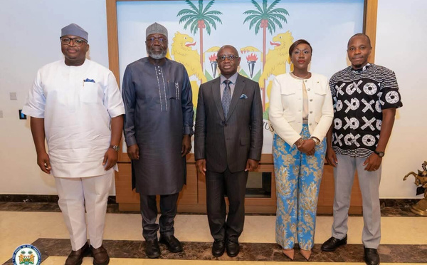 CEDEAO : Le Président de la Commission, Omar Alieu Touray, reçu à Freetown par Julius Maada Bio