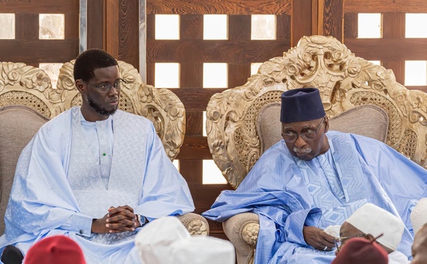 À Tivaouane, Bassirou Diomaye Faye échange avec Serigne Babacar Sy Mansour à l’approche du Mawlid