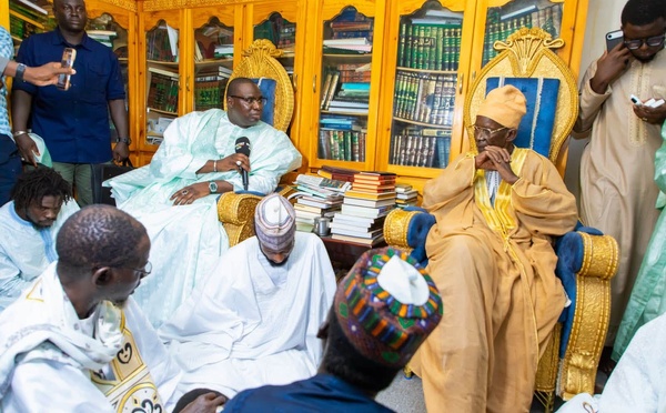 Spiritualité et recueillement : Moussa Bala Fofana en ziar à Médina Baye lors du Gamouwat