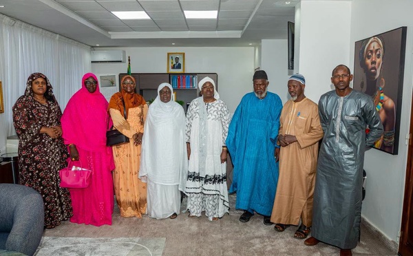 Protection sociale et valeurs communautaires: La Ministre Marie Angélique Diouf reçoit une délégation du Daara Aïcha Oumoul Mouminine de Grand-Yoff