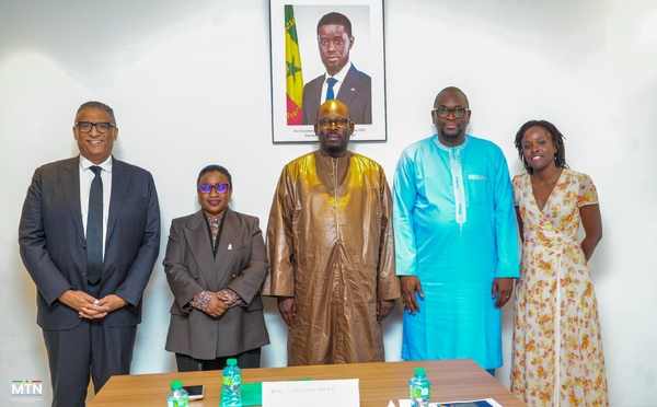 New Deal Technologique : Samba Diouf reçoit les dirigeants d'Axian et Stellarix