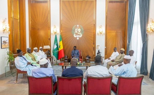 Bassirou Diomaye Faye reçoit le Khalife général de Thiènaba au Palais