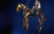 Beyoncé électrise Atlanta avec un cheval doré suspendu pendant sa tournée Cowboy Carter