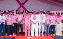 Marche Rose 2025 de la DER/FJ : La Première Dame Absa Faye, symbole d’engagement et d’espoir