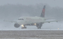 États-Unis - Tempête de neige dans le Nord-Est : des milliers de vols annulés ou retardés