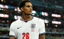 Angleterre: Jarell Quansah suspendu deux matchs par la FIFA après son expulsion contre le Mexique