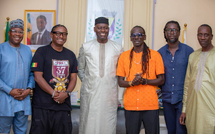 Le maire Abass Fall s'associe au groupe Positive Black Soul pour dynamiser la scène culturelle