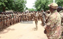 Kayes: le colonel-major Djibril Koné échange avec les militaires du GTI Tata