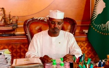 Tchad : le chef de l’État accorde une grâce présidentielle à neuf responsables politiques