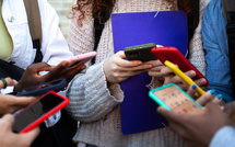 France: le débat sur l’interdiction des réseaux sociaux aux moins de 15 ans s’intensifie