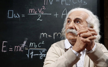Des physiciens testent la « pensée la plus heureuse » d’Einstein en faisant tomber 20 000 atomes