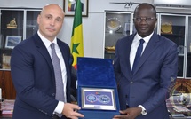 Diplomatie &amp; Défense : Le Ministre Yankhoba Diémé reçoit l'Ambassadeur des Émirats Arabes Unis à Dakar