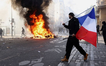 Manifestations du 17 octobre à Paris: Le parquet ouvre une enquête après le décès d'un manifestant