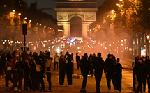 Violences urbaines en France: Le bilan s'alourdit à près de 2 400 interpellations et un millier de forces de l'ordre blessées