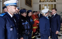 Violences à Marseille : Emmanuel Macron annonce des aides aux commerçants et le maintien des dispositifs de sécurité