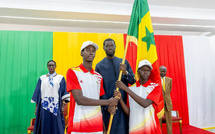 JOJ Dakar 2026: Bassirou Diomaye Faye remet le drapeau national aux Lionceaux